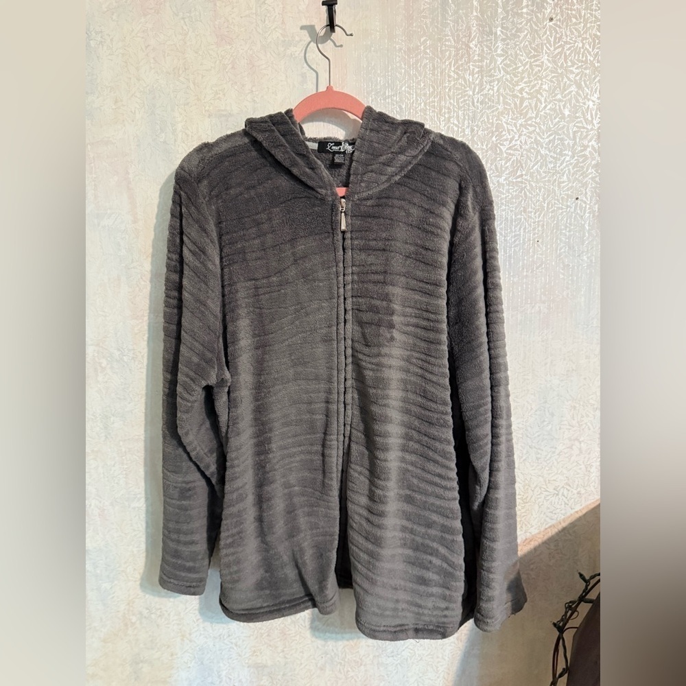 Lona Dark Gray Hooded Soft Fleece, Full Front Zip, Sz 22 / 24